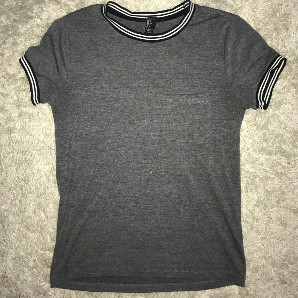 Cute grey tee